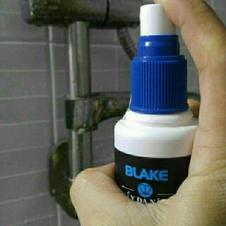 Dụng cụ vệ sinh nhà tắm Blake-100ml