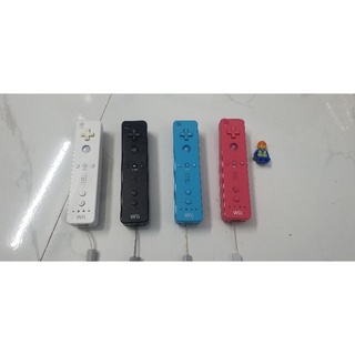 Tay Wii remote trắng, đen, xanh, hồng