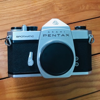 Máy ảnh chụp film Pentax Spotmatic ngàm M42 (body only chưa bao gồm lens)