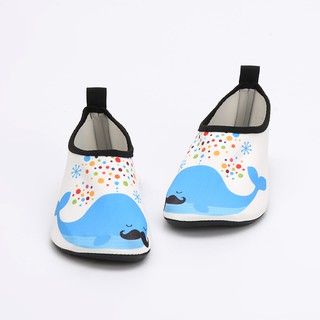 Giày đi biển chống trơn, hình cá voi cho bé
